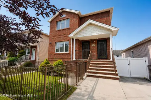 Duplex With Finished Basement