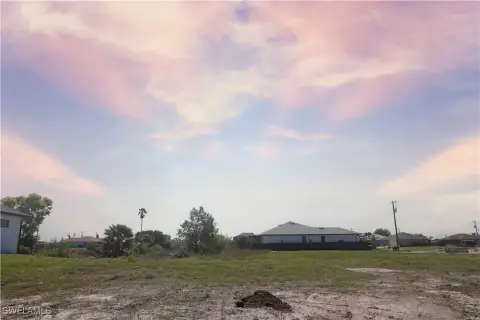 Oversized Canal Lot in Cape Coral