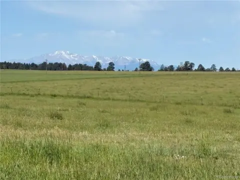 Colorado Land with Mountain Views
