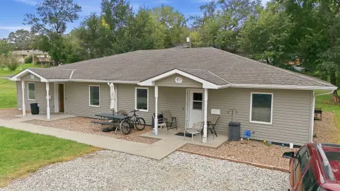 Updated Duplex With Expansion Land