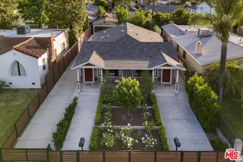 Updated Duplex with Smart Home Tech
