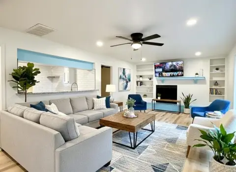 Newly Renovated Duplex