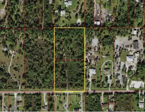 Residential Land in Naples, FL