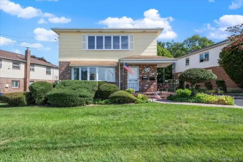 Duplex with Garage