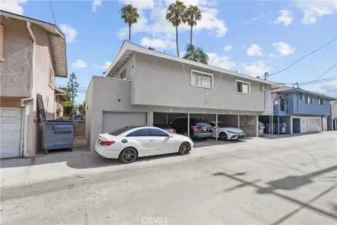 Contemporary Quadplex with Parking