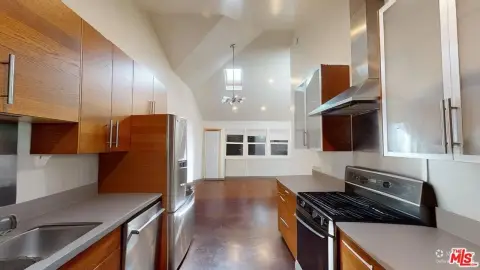 Triplex with Vacant Units