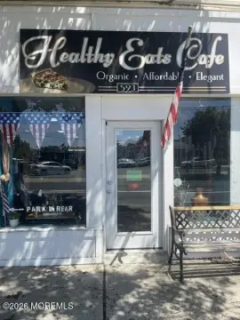 Cafe Restaurant with Rear Park