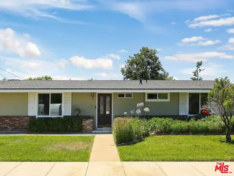 Duplex with Updated Main Residence