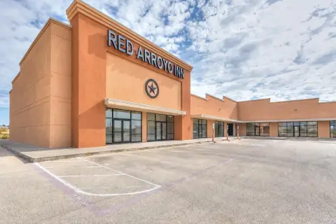 32-Unit Studio Apartment Building
