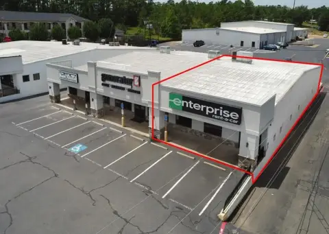 Pinnacle Plaza Retail Space Available