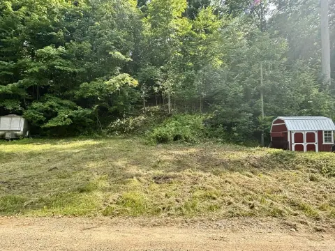 Buildable Waterfront Lot Near Klinger Lake