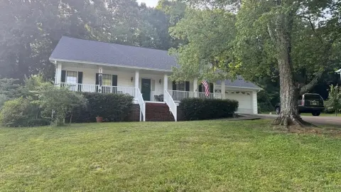Single-Family Home with Split Bedroom Plan
