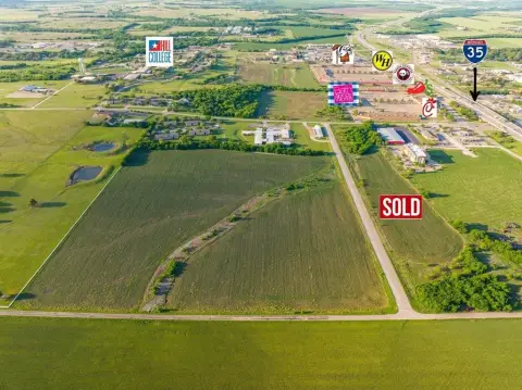Hillsboro Commercial Land Near I-35
