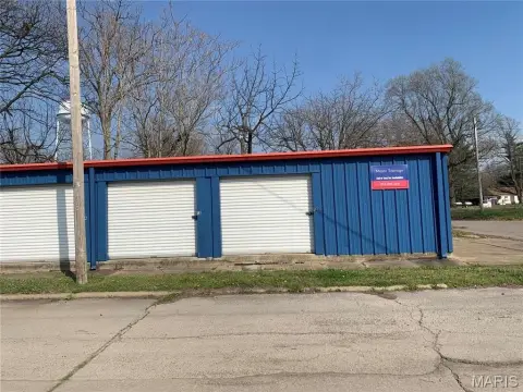 Hayti Commercial Property with Storage