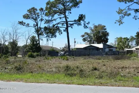 Residential Lot Near Beach