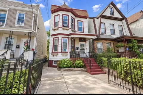 Duplex with Backyard