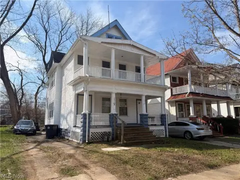 Cleveland Duplex: Investment Opportunity