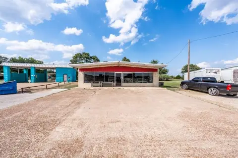 Commercial Property Near Interstate 30