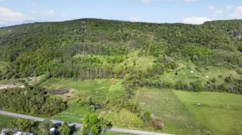 Picturesque Land in Pittsfield, NY