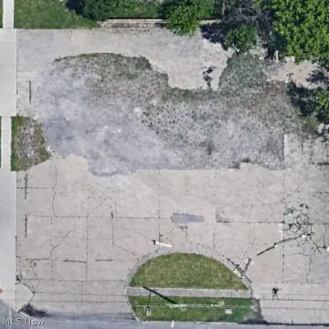 Corner Lot in Lorain, OH