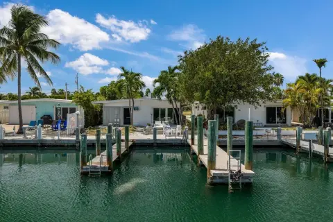 Waterfront Duplex with Dockage