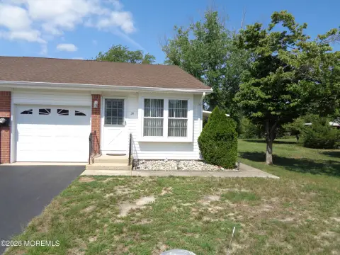 55+ Duplex with Covered Patio