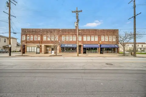17-Unit Mixed-Use Property