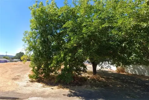Residential Lot in Clearlake, CA
