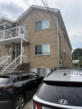 Semi-Detached Duplex with Finished Basement