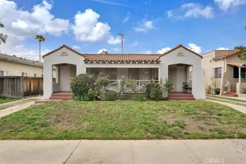 Atwater Village Duplex with Income