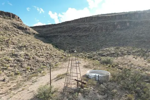 Fully Fenced Ranch Land