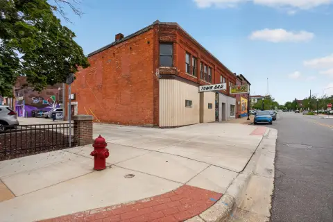 Mixed-Use Building with Loft Potential