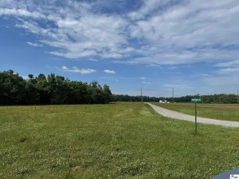 Waterfront Homesite on Boeuf River