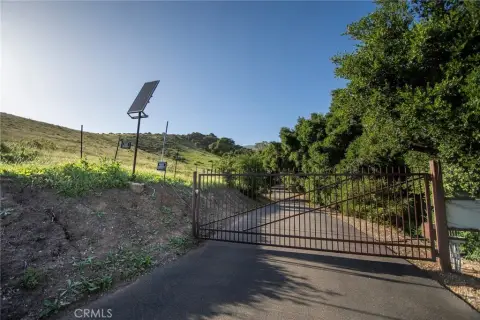 Goleta Land with Panoramic Views