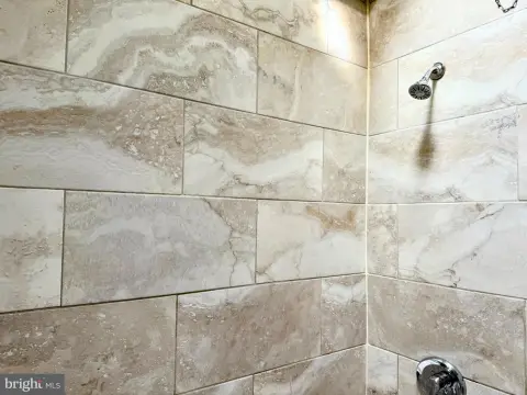 Philadelphia Duplex Near Transportation