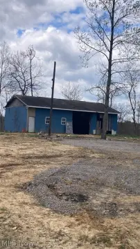 Land with Pole Barn