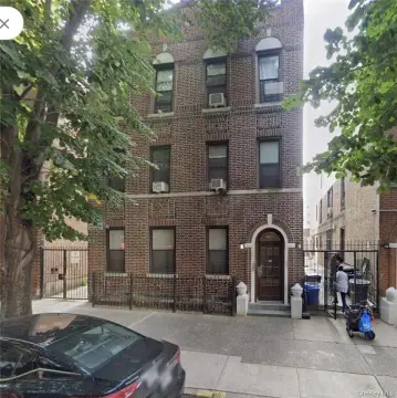 6-Unit Brick Apartment Building