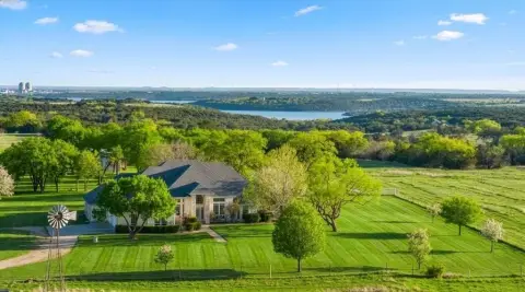 Granbury Estate with Scenic Views