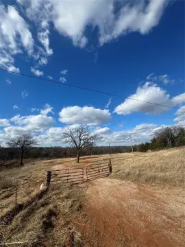 Fenced Pasture with Road Frontage