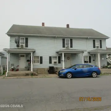 Three-Unit Frame Triplex