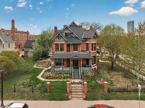 Renovated 8-Unit Apartment Building