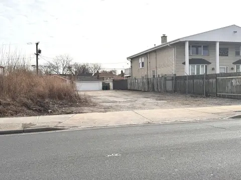 Vacant Commercial Lots in Chicago