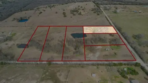 Acreage Lot in Hunt County