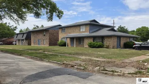 Multifamily Rental with Townhomes