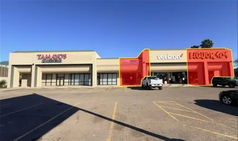 Prime Inline Retail Space in Center