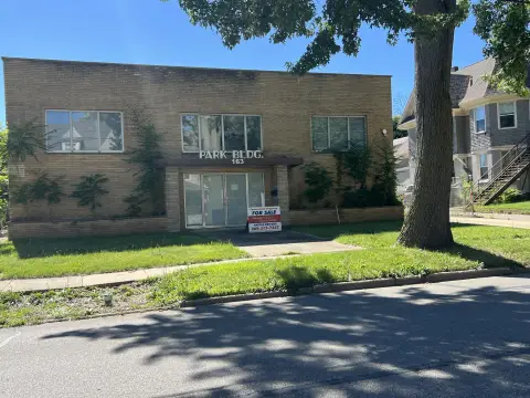 Multi-Use Office Building