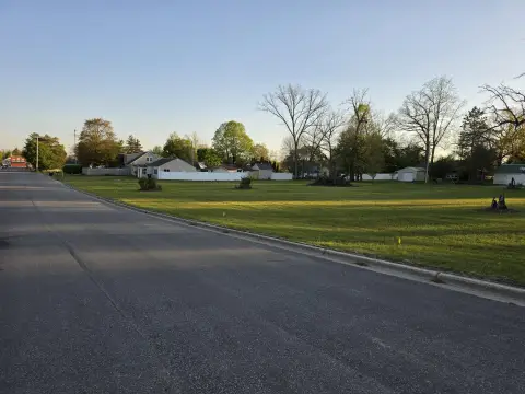Buildable Corner Lot in White Cloud