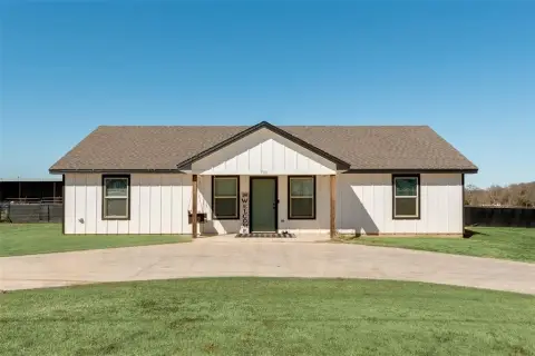 Equestrian Property with Modern Home