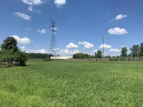 Commercially Zoned Land with 200+ Frontage