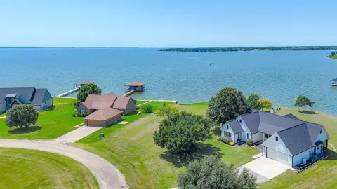 Waterfront Lot in Chandler's Landing